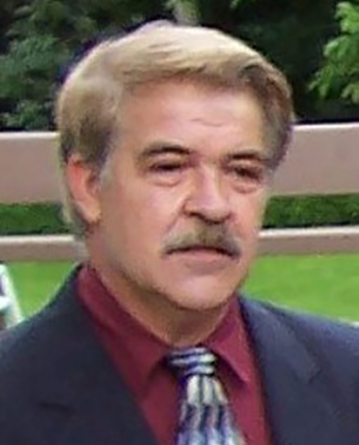 Robert L. Nicholas, 64 Itemlive Itemlive