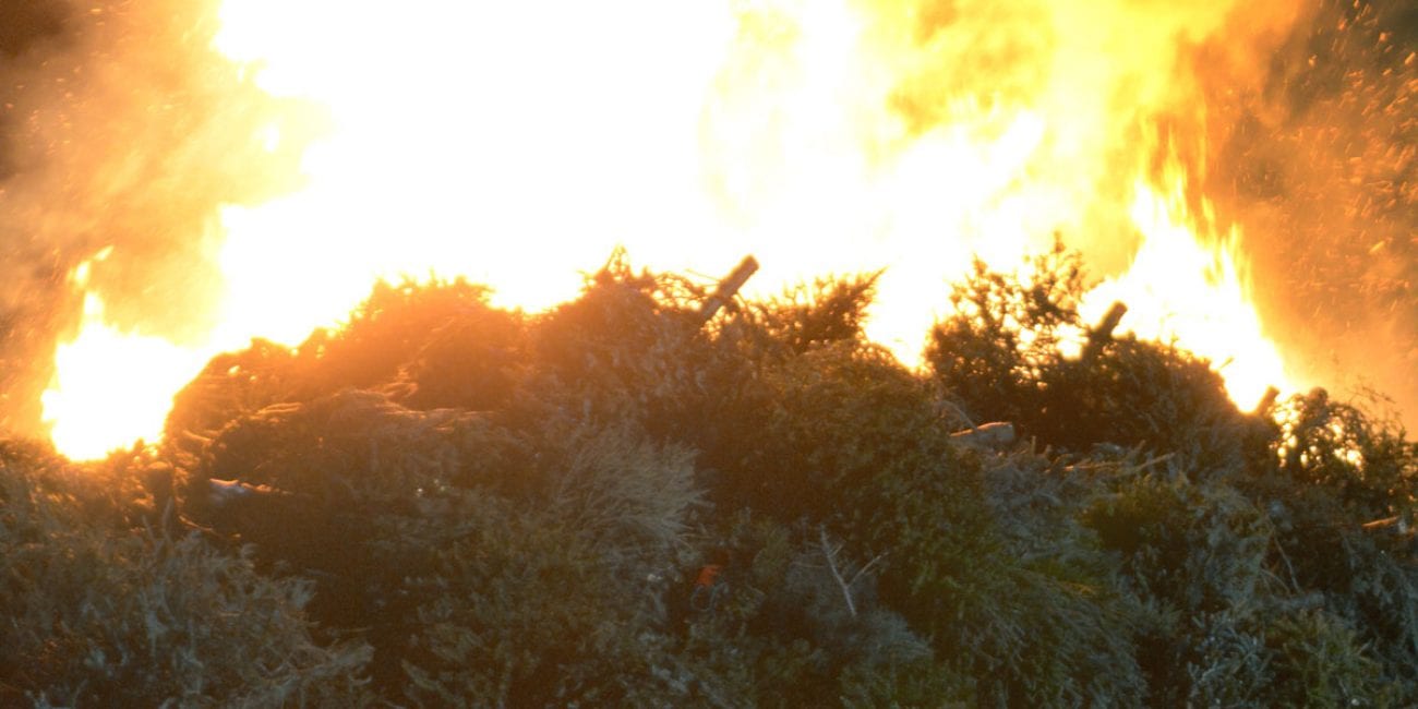 A blazing goodbye to Christmas in Marblehead Itemlive Itemlive