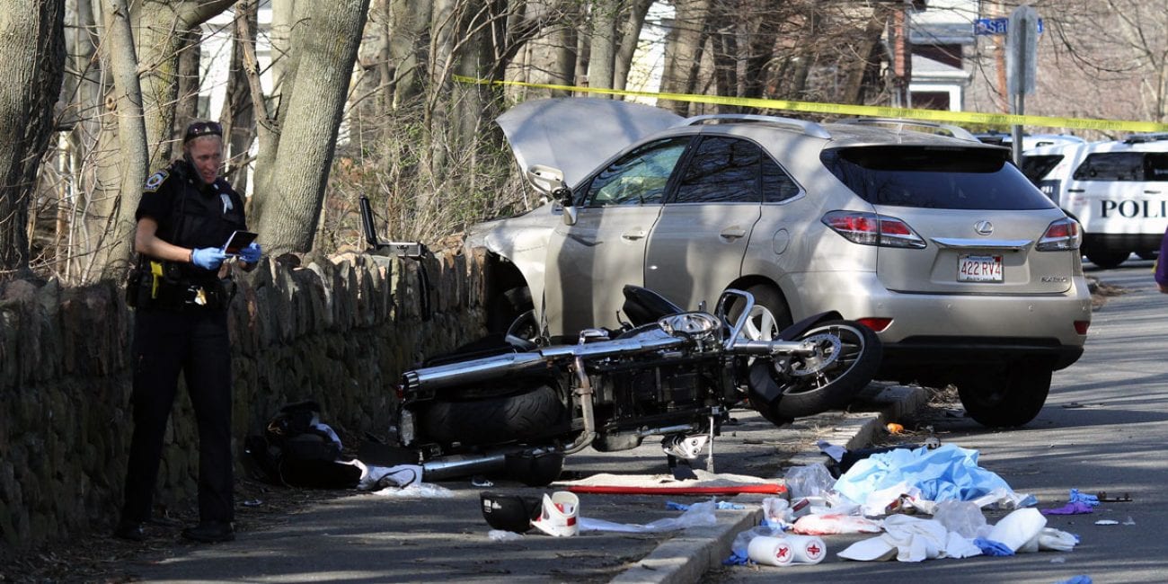 Man loses his foot after SUVmotorcycle crash Itemlive Itemlive