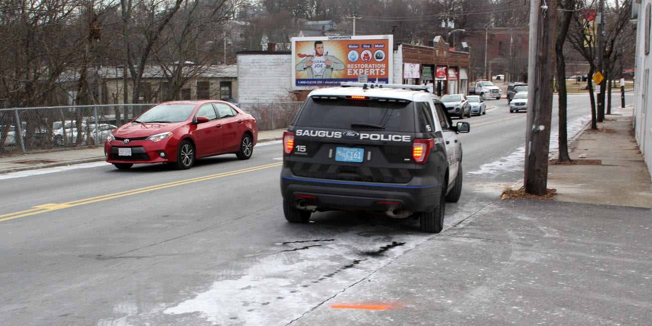 Car crashes into 2 pedestrians in Saugus Itemlive Itemlive