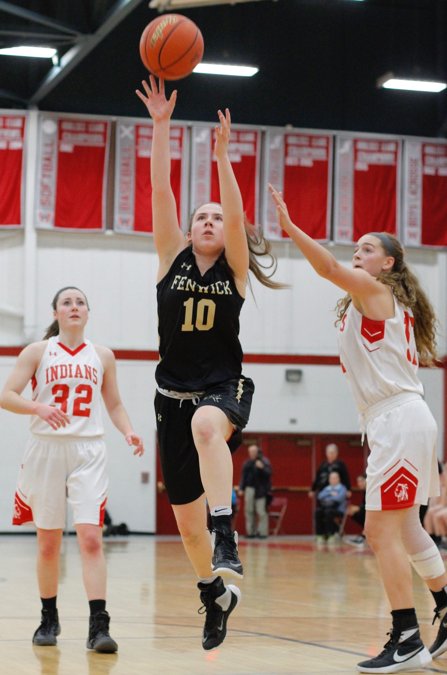Fenwick rolls past Spellman, closes in on tournament bid Itemlive