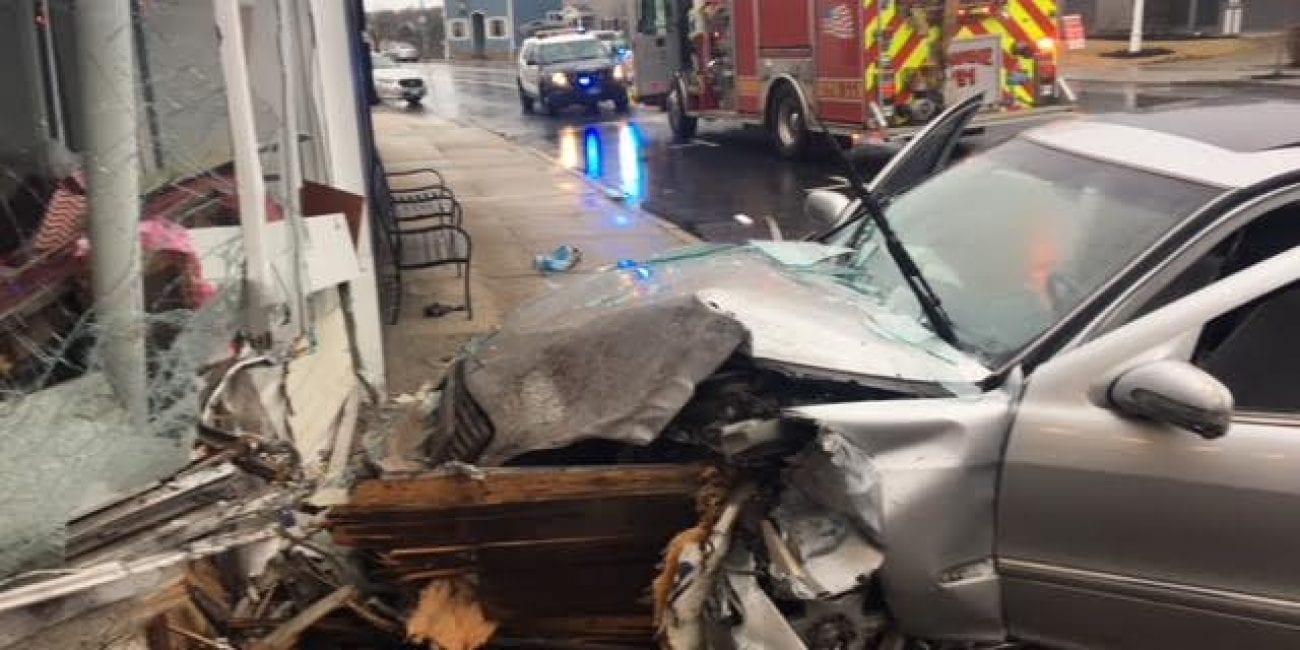 Car crashes into Swampscott bakery Itemlive Itemlive