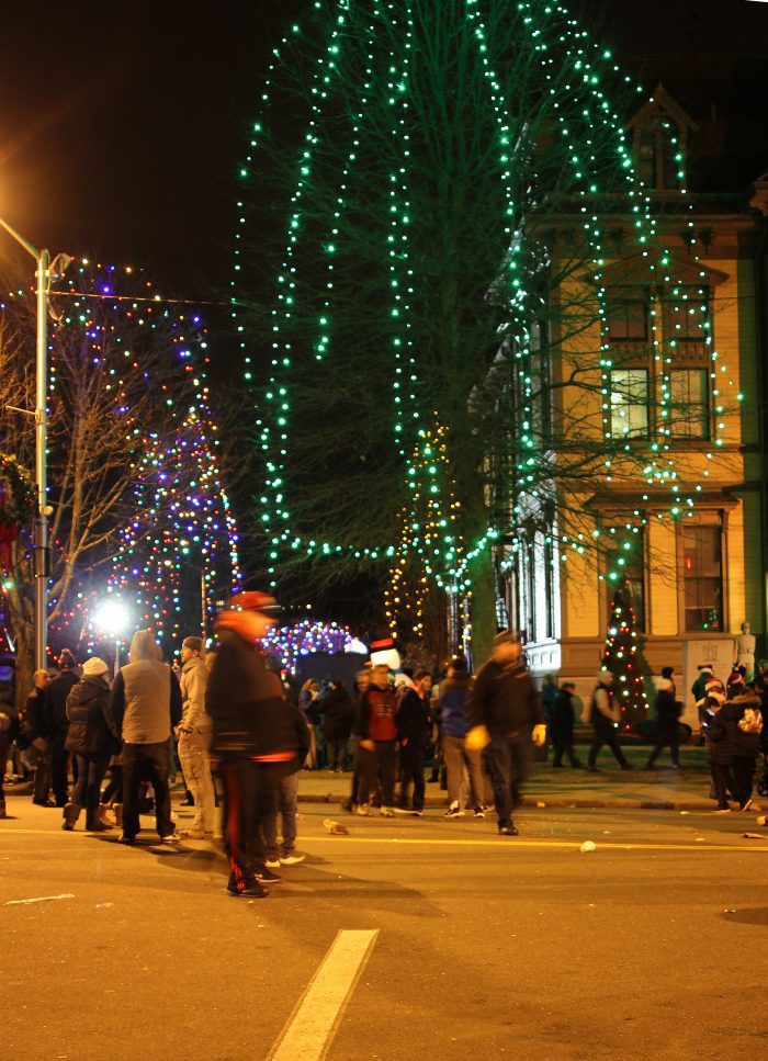 Saugus gets into the holiday spirit Itemlive Itemlive