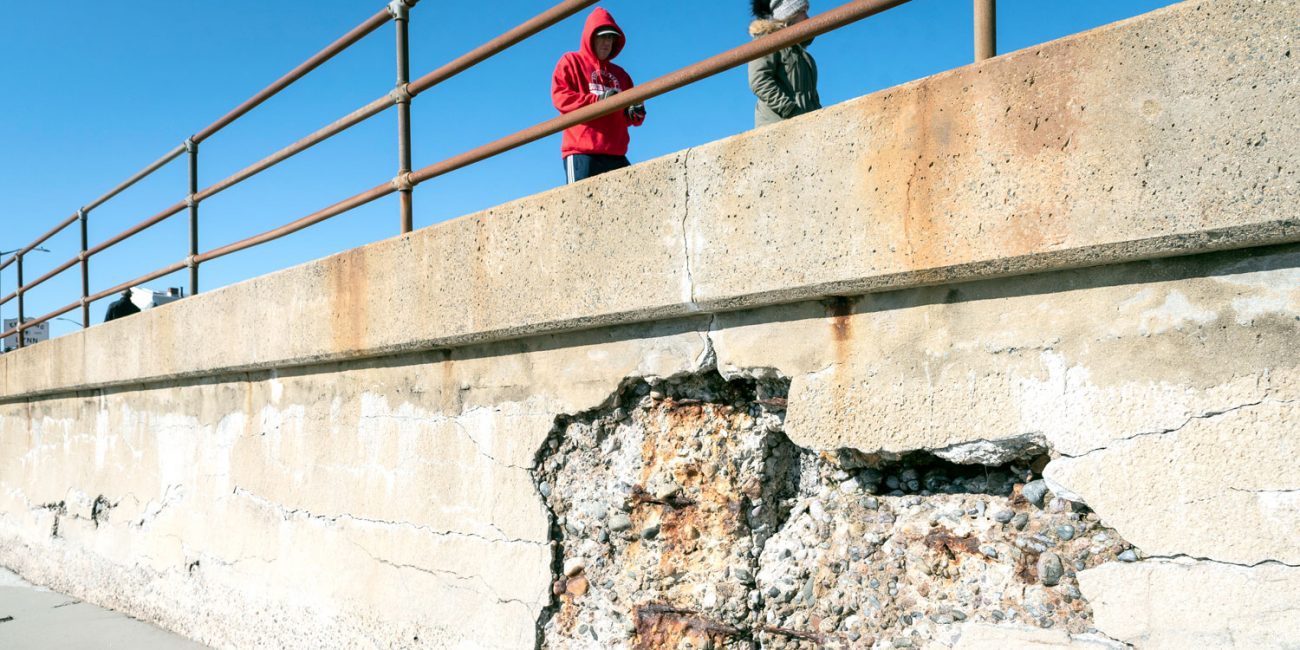 Swampscott Set To Repair Battered Sea Walls Itemlive People Walk Along The Sea Wall At King S Beach In Swampscott Past A Section That Was Damaged March Storms Of 2018 Spenser R Hasak
