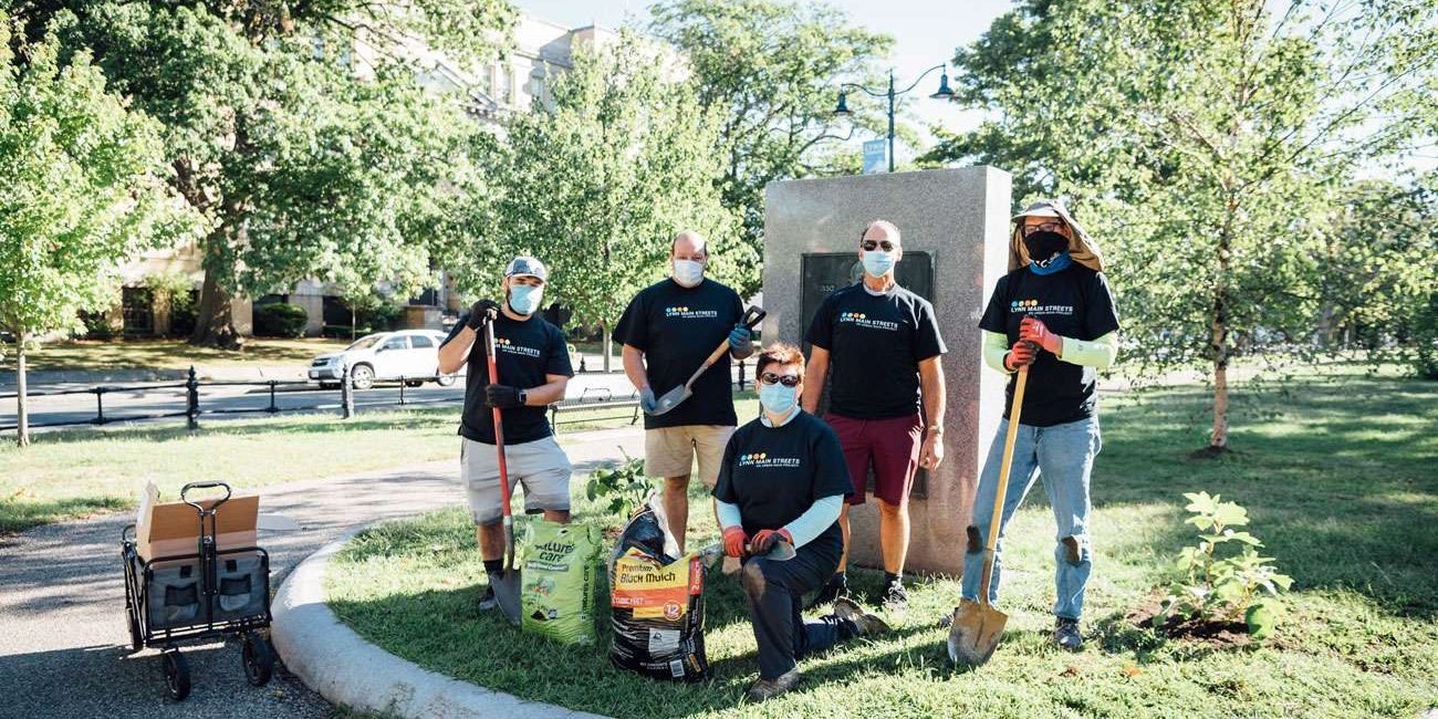 Lynn Common has some flowery decorations Itemlive Itemlive