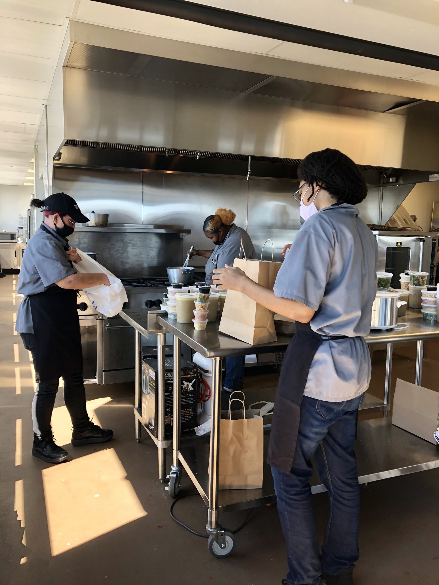 Salem Feeds Families And Seniors Needs Itemlive Itemlive